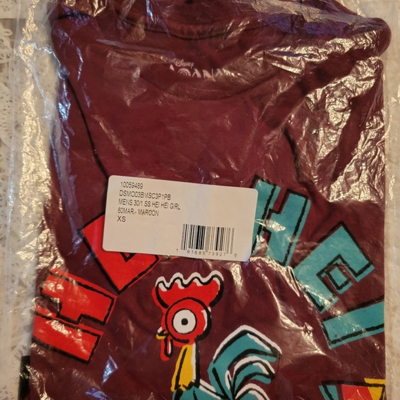 Disney Moana Hei Hei Graphic Tee Shirt Adult Size XS New - Picture 2 of 2
